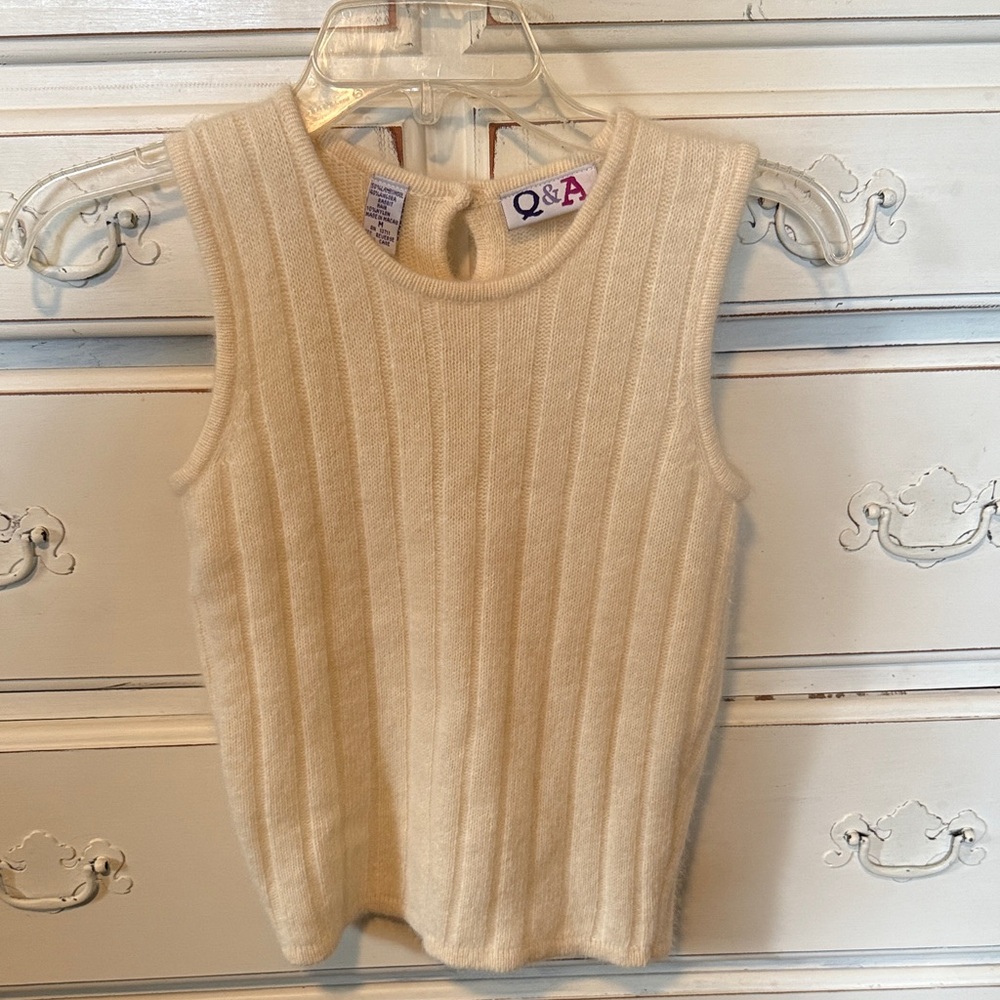 Q&A Women's Beige Ribbed Tank Top